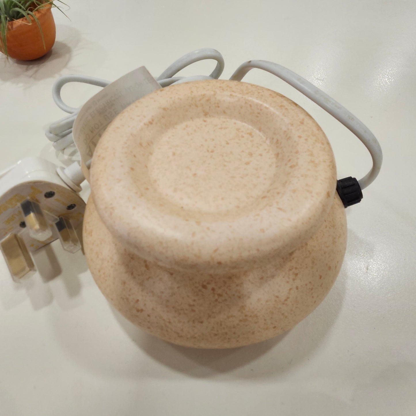 澳洲Aromamatic®陶瓷香薰爐 -【白色 / 沙杏色】